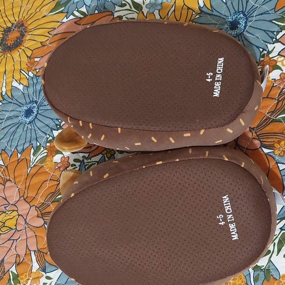 Squishmallows slippers Hans hedgehog - Picture 6 of 6